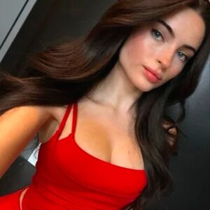 Alo Airlift Street Goddess Bra Tank Top Red